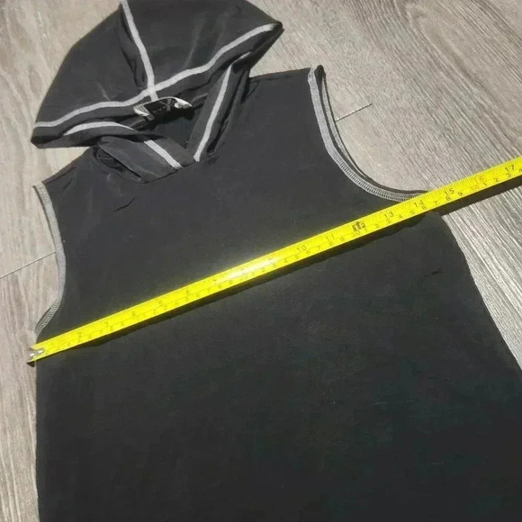 Vintage 80s basic black sleeveless hooded top with white contrast stitching - Picture 10 of 12